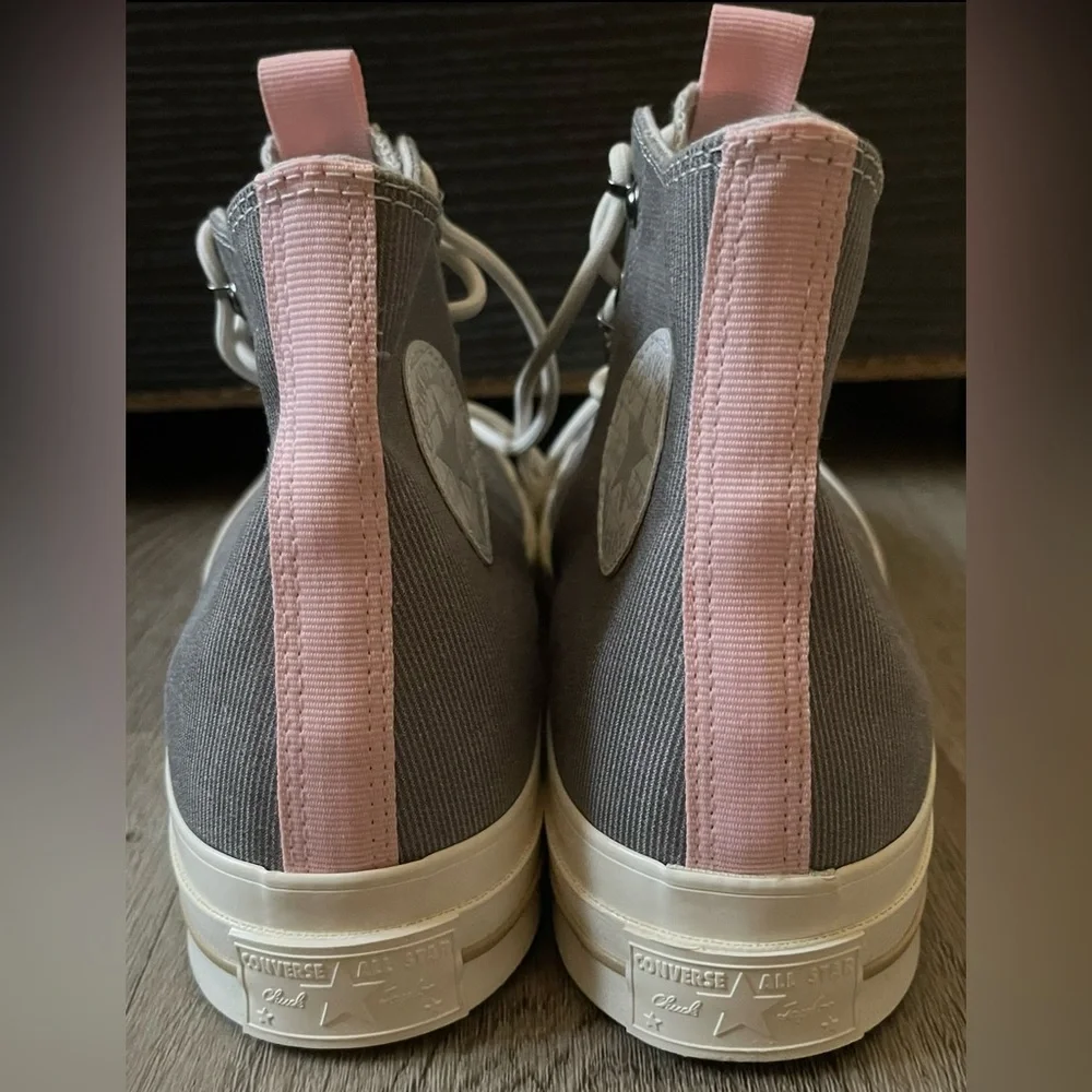 Converse Chuck 70 High Top Sneakers - Women’s 11 / Men’s 9 - Picture 4 of 6